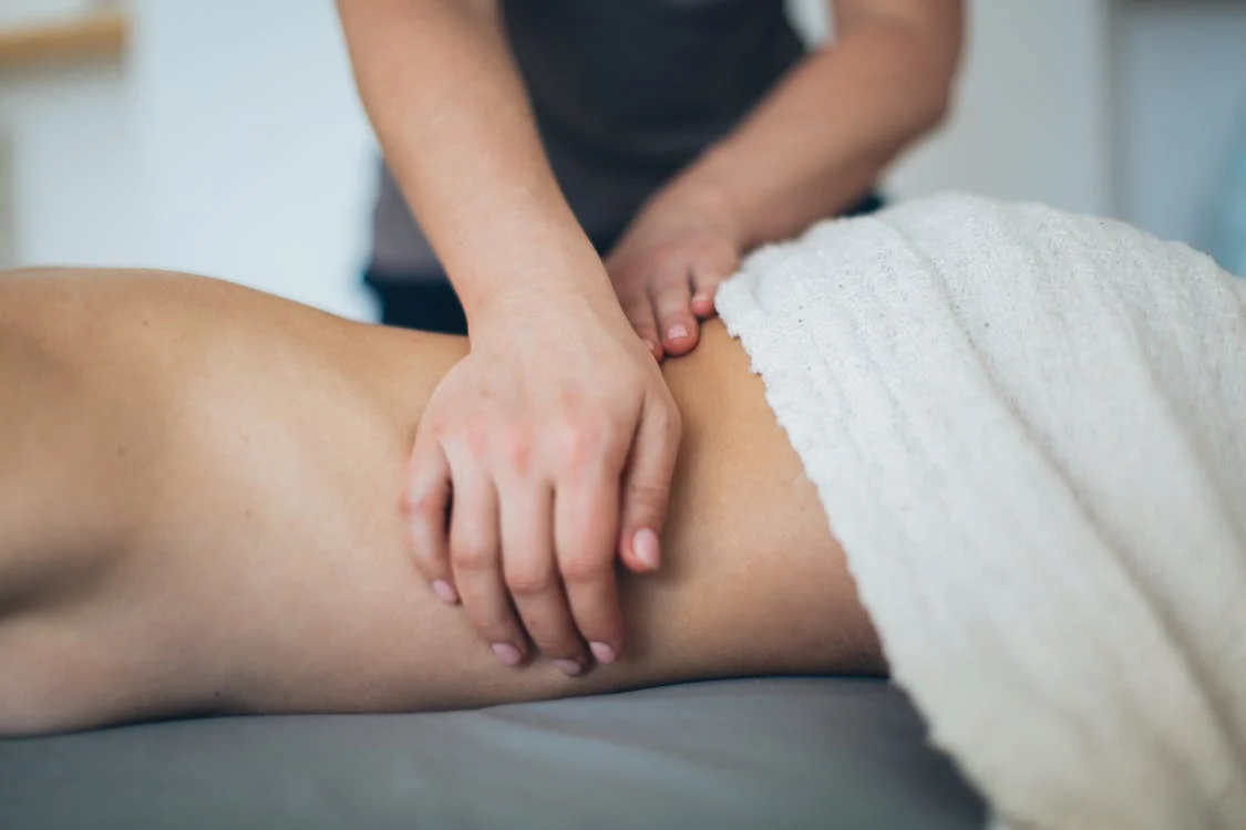 Vrouw heeft massage